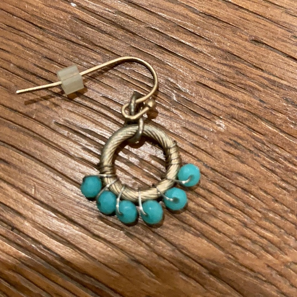 Earrings - Picture 2 of 3